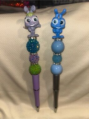Disney Doorable a bugs life beaded pen bundle set